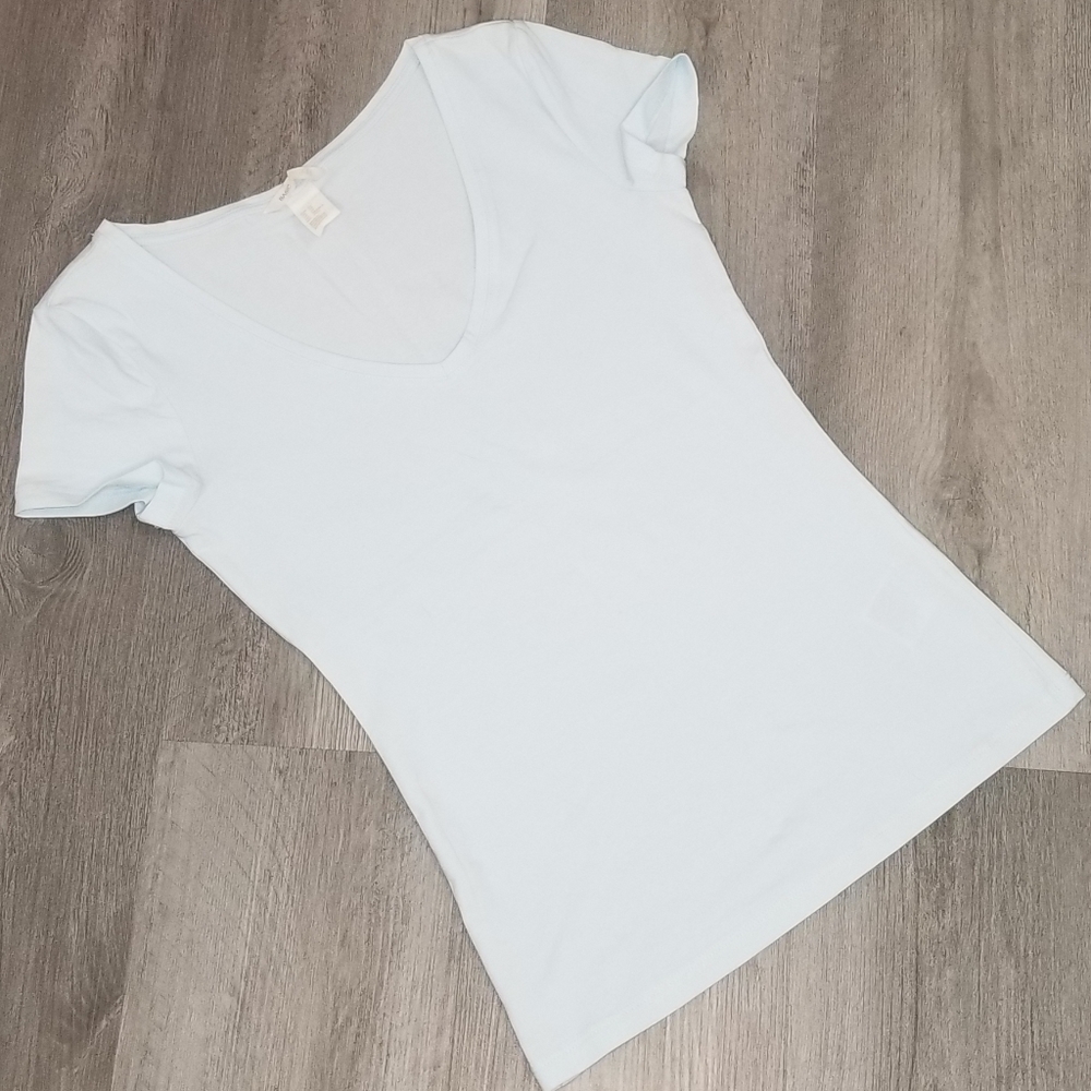 HnM Basic V-neck shirt